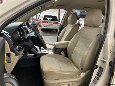 2012 Kia Sorento EX   - Photo 9 - Mesa, AZ 85201