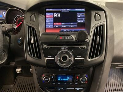 2014 Ford Focus ST   - Photo 13 - Mesa, AZ 85201