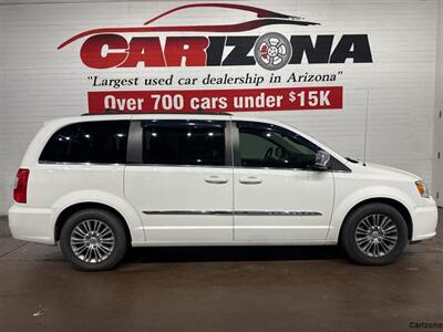 2013 Chrysler Town & Country Touring-L  