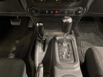 2012 Jeep Wrangler Rubicon   - Photo 14 - Mesa, AZ 85201