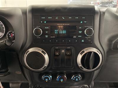 2012 Jeep Wrangler Rubicon   - Photo 13 - Mesa, AZ 85201