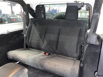 2012 Jeep Wrangler Rubicon   - Photo 10 - Mesa, AZ 85201