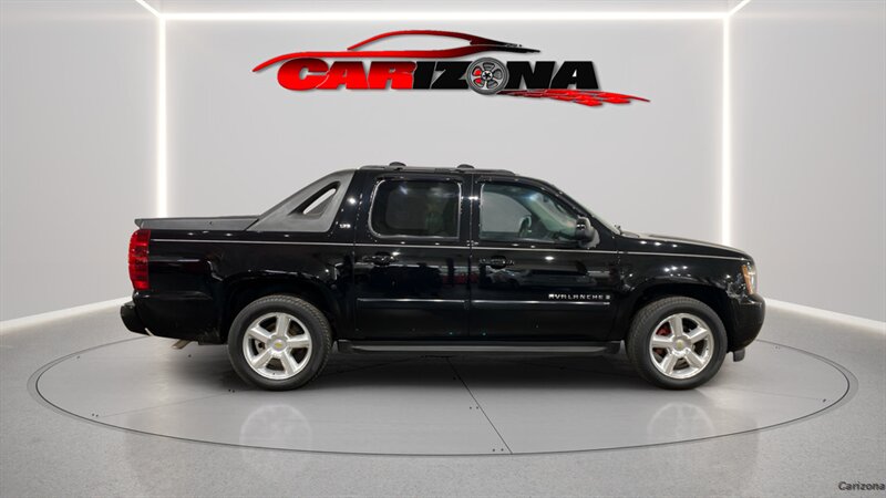 2007 Chevrolet Avalanche LT's photo
