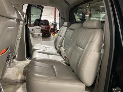 2007 Chevrolet Avalanche LTZ   - Photo 10 - Mesa, AZ 85201