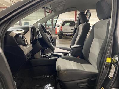 2015 Toyota RAV4 LE   - Photo 9 - Mesa, AZ 85201