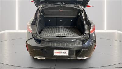 2022 Toyota Corolla Hatchback SE   - Photo 5 - Mesa, AZ 85201