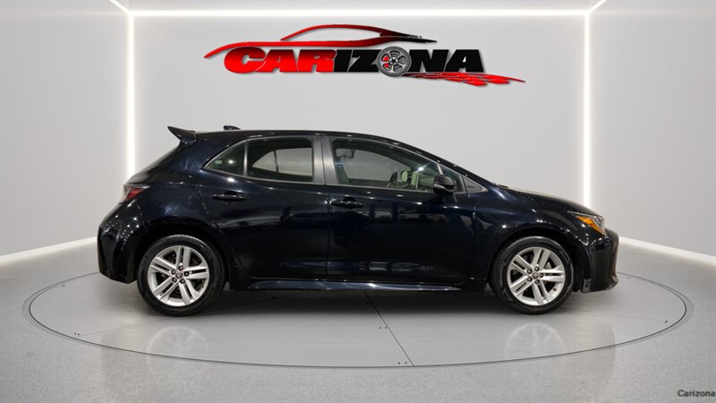 2022 Toyota Corolla Hatchback SE's photo