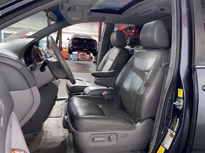 2010 Toyota Sienna XLE Limited   - Photo 10 - Mesa, AZ 85201