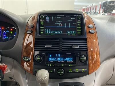 2010 Toyota Sienna XLE Limited   - Photo 17 - Mesa, AZ 85201
