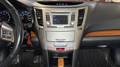 2014 Subaru Outback 2.5i Limited - Photo 15 - Mesa, AZ 85201