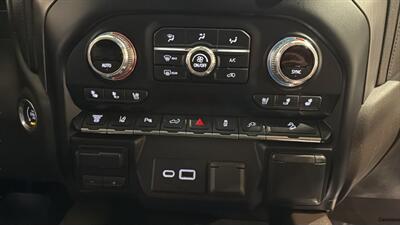 2021 GMC Sierra 2500 Denali   - Photo 27 - Mesa, AZ 85201