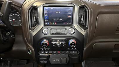 2021 GMC Sierra 2500 Denali   - Photo 14 - Mesa, AZ 85201