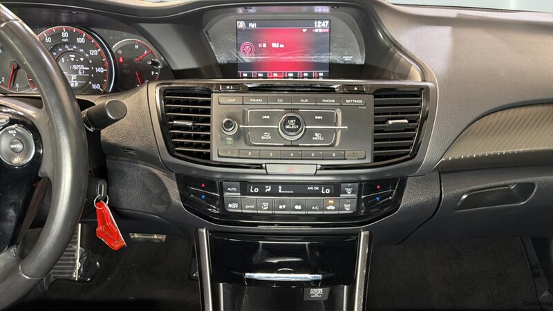 2016 Honda Accord Sport - Photo 14 - Mesa, AZ 85201