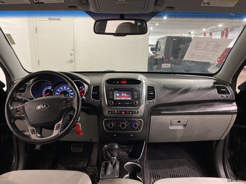 2015 Kia Sorento LX   - Photo 11 - Mesa, AZ 85201
