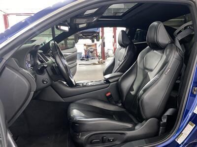 2017 INFINITI Q60 Red Sport 400   - Photo 10 - Mesa, AZ 85201