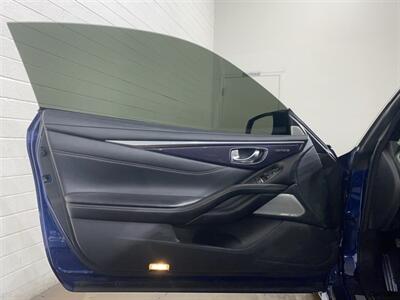 2017 INFINITI Q60 Red Sport 400   - Photo 9 - Mesa, AZ 85201