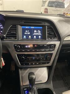 2017 Hyundai SONATA Sport 2.0T - Photo 16 - Mesa, AZ 85201