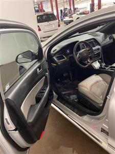 2017 Hyundai SONATA Sport 2.0T   - Photo 17 - Mesa, AZ 85201
