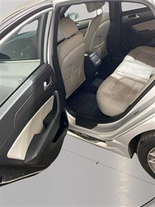 2017 Hyundai SONATA Sport 2.0T   - Photo 11 - Mesa, AZ 85201