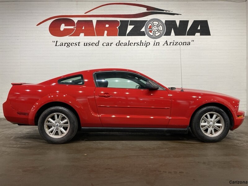 2007 Ford Mustang Deluxe