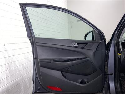 2017 Hyundai TUCSON SE Plus - Photo 9 - Mesa, AZ 85201