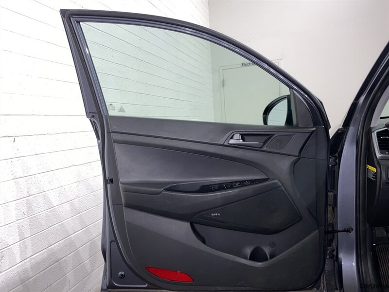 2017 Hyundai TUCSON SE Plus - Photo 9 - Mesa, AZ 85201