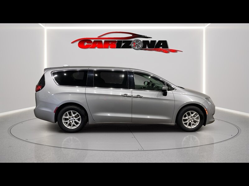 2017 Chrysler Pacifica Touring Plus's photo