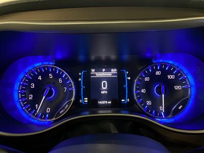 2017 Chrysler Pacifica Touring L   - Photo 13 - Mesa, AZ 85201