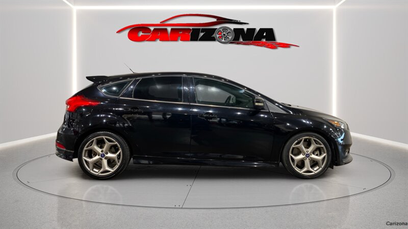 2016 Ford Focus ST   - Photo 1 - Mesa, AZ 85201