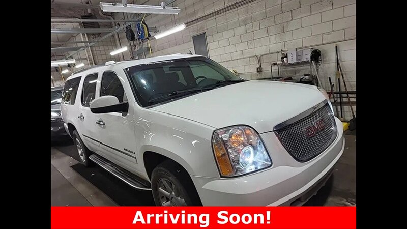 2014 GMC Yukon Denali   - Photo 1 - Mesa, AZ 85201