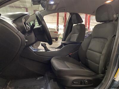 2021 Chevrolet Malibu RS   - Photo 9 - Mesa, AZ 85201