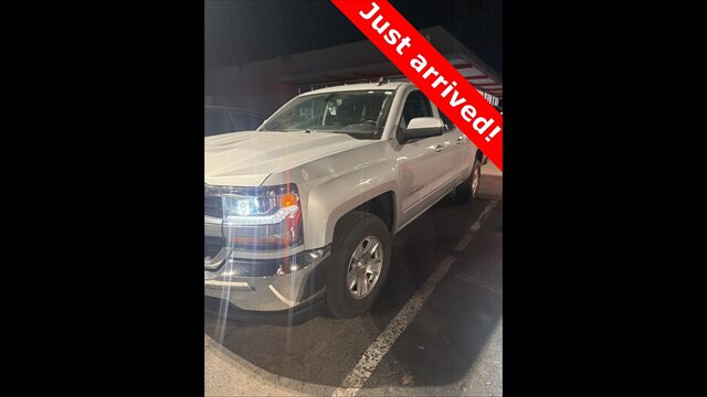 2018 Chevrolet Silverado 1500 LT LT1   - Photo 1 - Mesa, AZ 85201