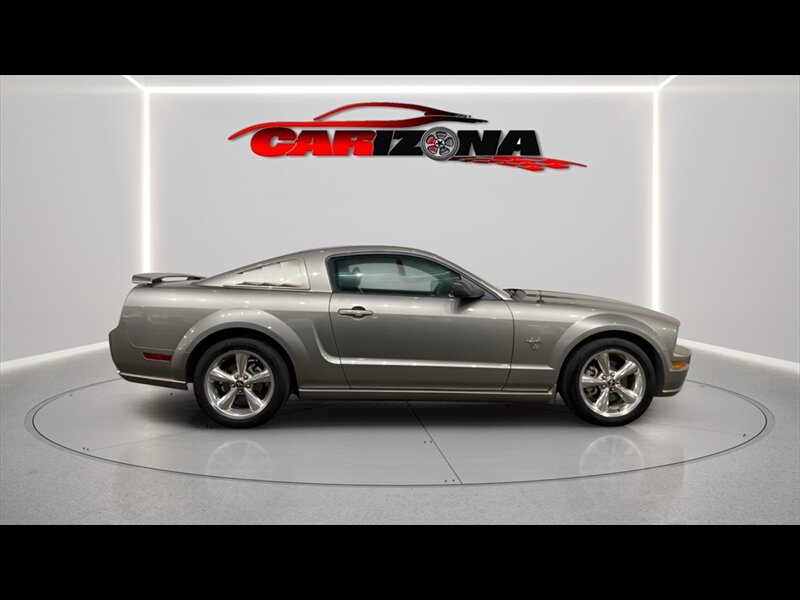 2009 Ford Mustang GT Deluxe's photo