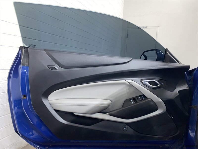 2019 Chevrolet Camaro 1LT - Photo 9 - Mesa, AZ 85201