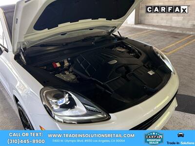 2020 Porsche Cayenne Coupe   - Photo 71 - Los Angeles, CA 90064
