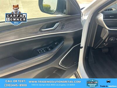 2023 Jeep Grand Cherokee 4x4  Limited Luxury - Photo 32 - Los Angeles, CA 90064