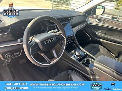 2023 Jeep Grand Cherokee 4x4  Limited Luxury - Photo 16 - Los Angeles, CA 90064