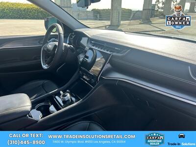 2023 Jeep Grand Cherokee 4x4  Limited Luxury - Photo 18 - Los Angeles, CA 90064