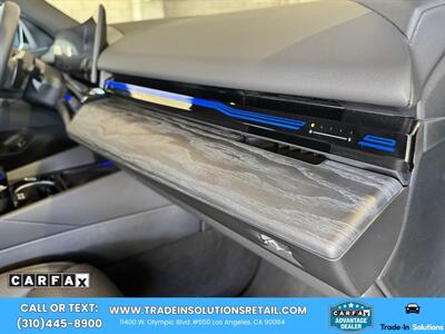 2024 BMW 530i Premium Package Premium Package - Photo 26 - Los Angeles, CA 90064