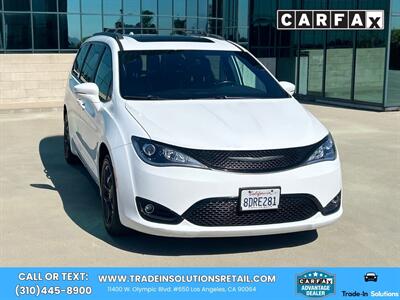 2018 Chrysler Pacifica Limited S Appearance Package   - Photo 7 - Los Angeles, CA 90064