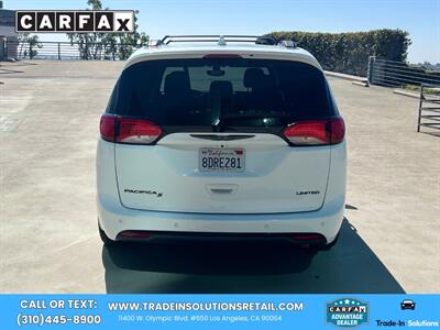 2018 Chrysler Pacifica Limited S Appearance Package   - Photo 4 - Los Angeles, CA 90064