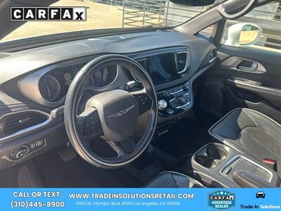 2018 Chrysler Pacifica Limited S Appearance Package   - Photo 13 - Los Angeles, CA 90064