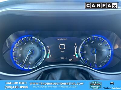 2018 Chrysler Pacifica Limited S Appearance Package   - Photo 20 - Los Angeles, CA 90064