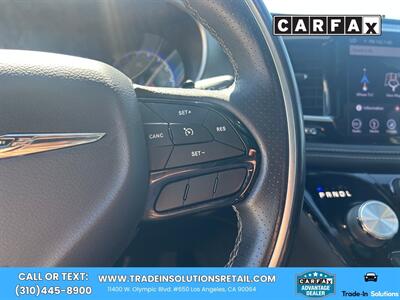 2018 Chrysler Pacifica Limited S Appearance Package   - Photo 18 - Los Angeles, CA 90064