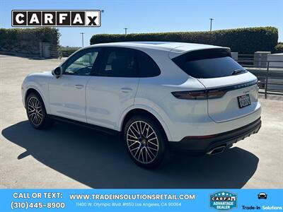 2023 Porsche Cayenne Premium Package AWD - Photo 3 - Los Angeles, CA 90064