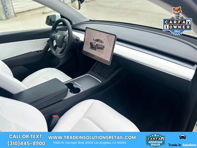 2022 Tesla Model Y Long Range AWD   - Photo 18 - Los Angeles, CA 90064