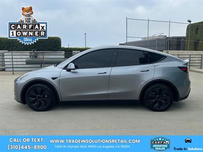 2025 Tesla Model Y Long Range  Dual Motor - Photo 2 - Los Angeles, CA 90064
