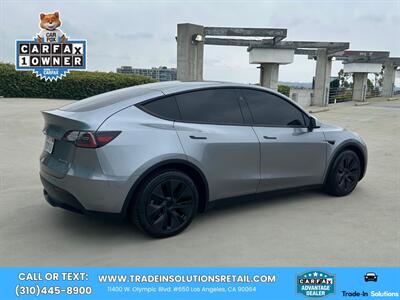 2025 Tesla Model Y Long Range  Dual Motor - Photo 5 - Los Angeles, CA 90064