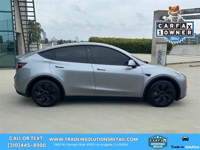 2025 Tesla Model Y Long Range  Dual Motor - Photo 6 - Los Angeles, CA 90064