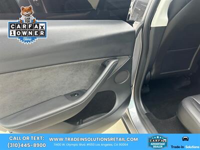 2025 Tesla Model Y Long Range  Dual Motor - Photo 31 - Los Angeles, CA 90064